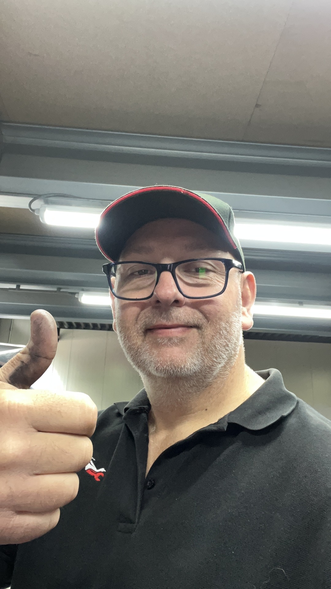 Directie/verkoper en monteur.